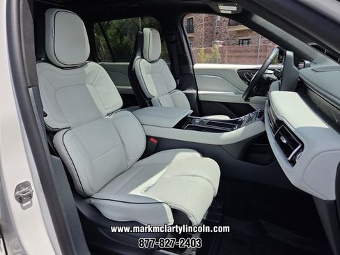 New 2026 Lincoln Aviator Black Label w/ Dynamic Handling Package AWD/4WD image 14