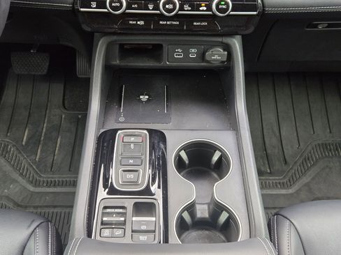 Used 2025 Honda Pilot EX-L image 19