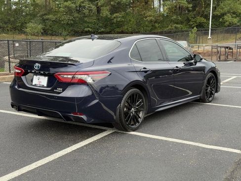 Used 2022 Toyota Camry XSE image 3