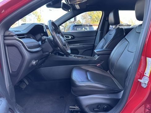 Used 2022 Jeep Compass Limited image 10