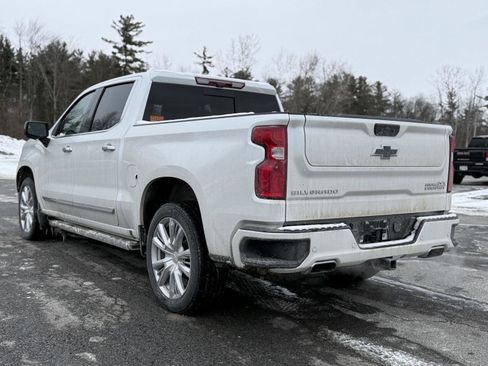 Used 2022 Chevrolet Silverado 1500 High Country w/ Technology Package image 7