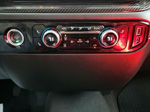 Used 2023 GMC Sierra 1500 Elevation AWD/4WD image 32