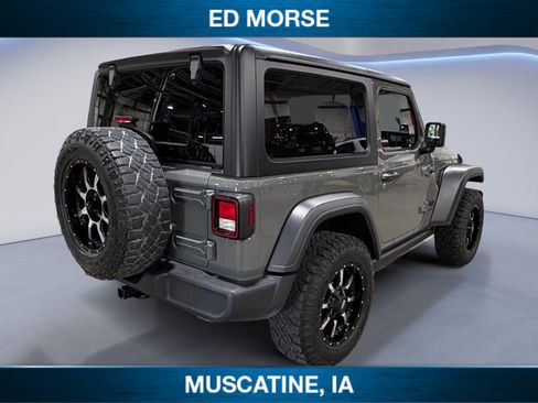 Used 2022 Jeep Wrangler Sport AWD/4WD image 5