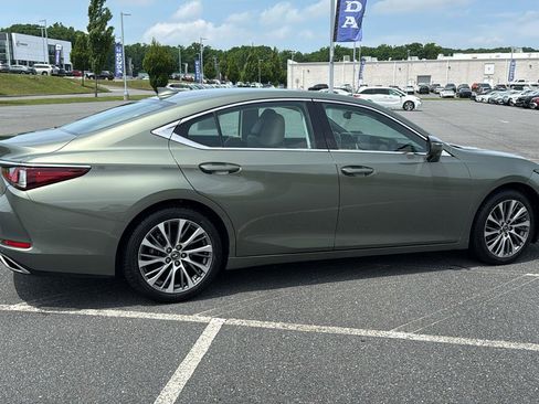 Used 2019 Lexus ES 350 w/ Premium Package FWD image 4