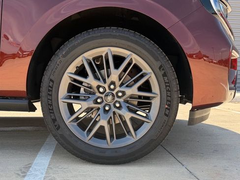 New 2027 Ford Expedition Platinum w/ Stealth Appearance Package AWD/4WD image 8