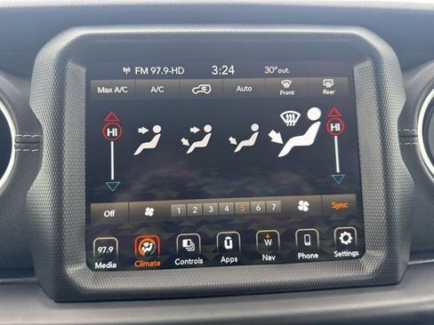 Used 2022 Jeep Wrangler Unlimited Sahara AWD/4WD image 27