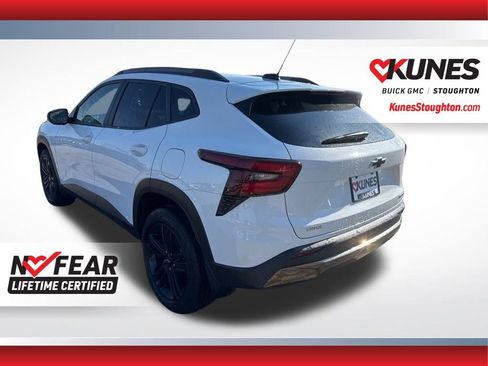 Used 2024 Chevrolet Trax ACTIV w/ Driver Confidence Package image 9