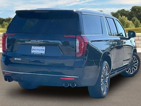 Used 2023 GMC Yukon XL Denali Ultimate AWD/4WD image 9