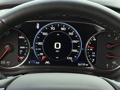 Used 2023 Chevrolet Traverse Premier image 16