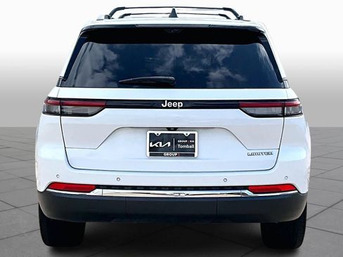 Used 2022 Jeep Grand Cherokee Limited w/ Luxury Tech Group II image 5