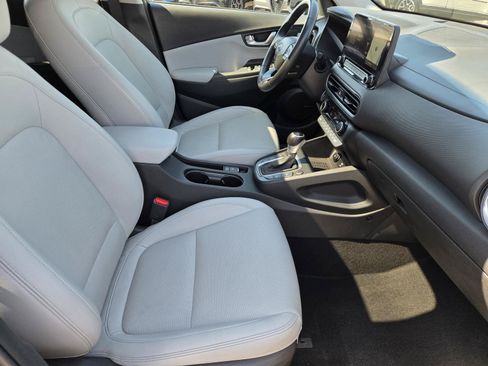 Used 2022 Hyundai Kona Limited FWD image 31