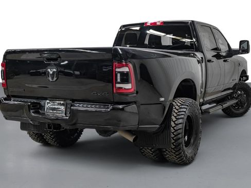 Used 2024 RAM 3500 Big Horn w/ Night Edition AWD/4WD image 6