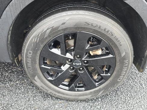 Used 2022 Kia Sorento S w/ Panoramic Sunroof Package image 13