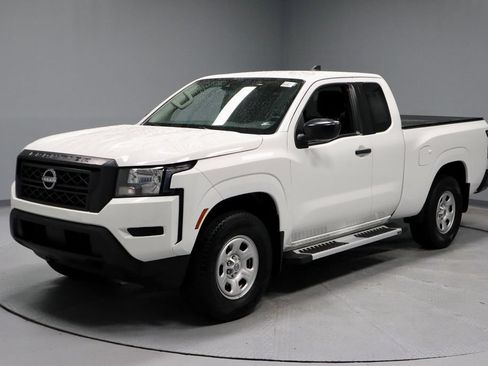 Used 2023 Nissan Frontier S RWD image 5