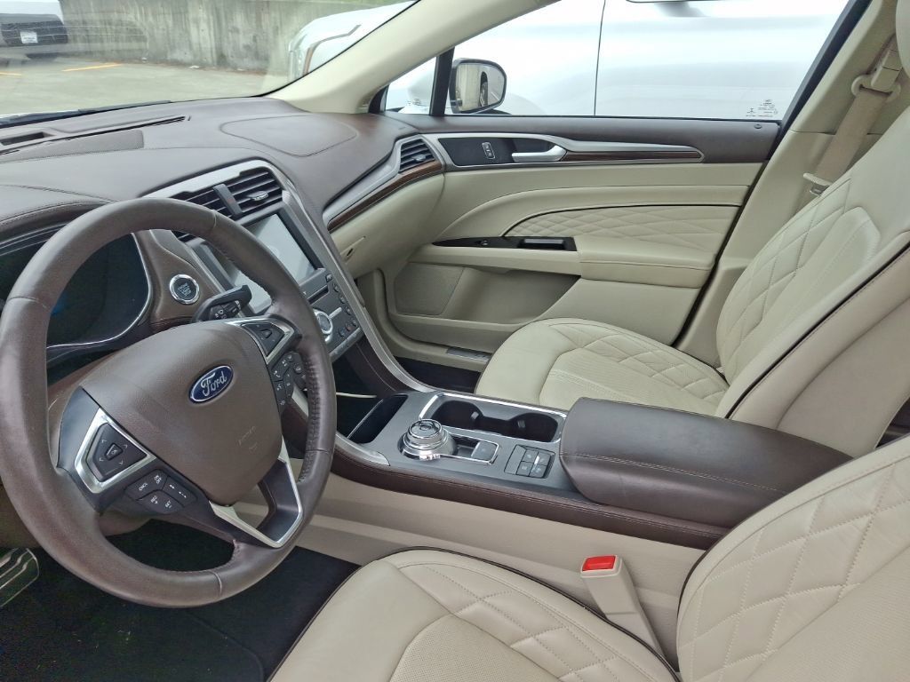 Used 2017 Ford Fusion Platinum FWD image 9