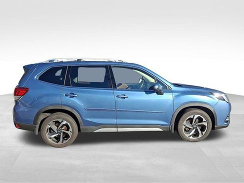 Used 2022 Subaru Forester Touring image 7