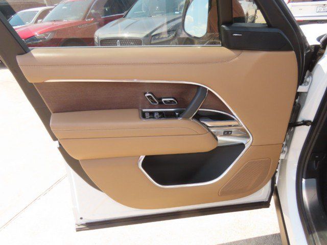 Used 2024 Land Rover Range Rover SE AWD/4WD image 23