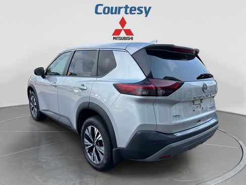 Used 2022 Nissan Rogue SV AWD/4WD image 3