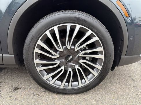 Certified 2022 Lincoln Corsair Reserve w/ Equipment Group 201A image 34