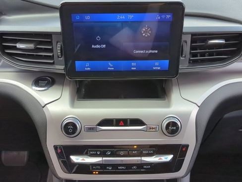 Used 2022 Ford Explorer XLT RWD image 9