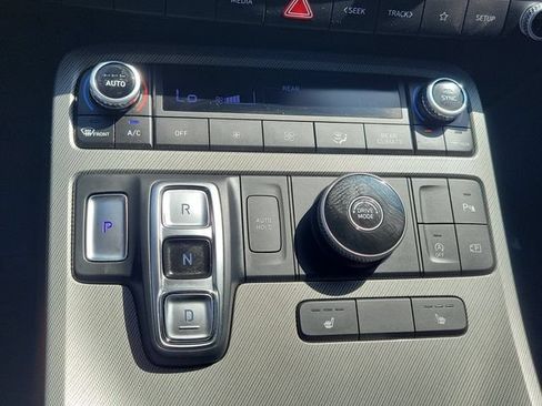Certified 2024 Hyundai Palisade SEL FWD image 13