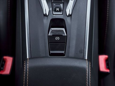 Used 2021 Lamborghini Huracan EVO RWD image 60