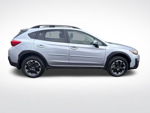 Used 2022 Subaru Crosstrek 2.0i Premium w/ Moonroof Package AWD/4WD image 9