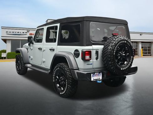 Used 2023 Jeep Wrangler Unlimited w/ Cold Weather Group AWD/4WD image 3