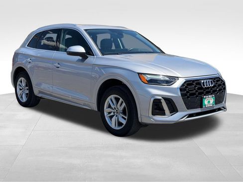 Used 2023 Audi Q5 2.0T Premium w/ Convenience Package AWD/4WD image 8