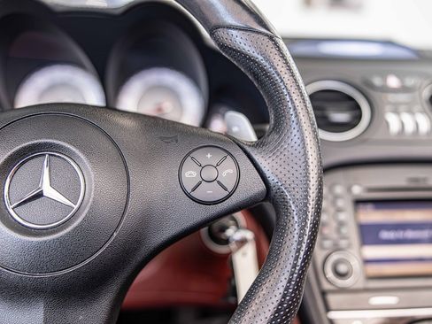 Used 2011 Mercedes-Benz SL 63 AMG SL 63 AMG w/ Premium I Pkg image 26