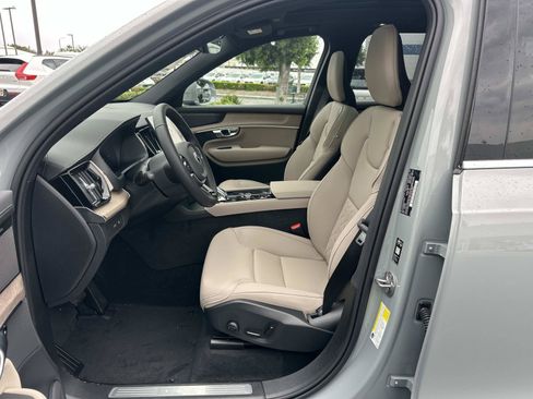 Used 2026 Volvo XC90 T8 Plus w/ Protection Package Premier AWD/4WD image 13