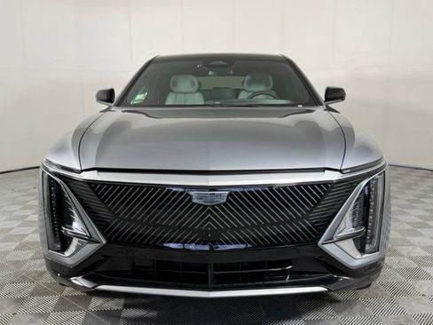 Used 2024 Cadillac Lyriq Luxury RWD image 8