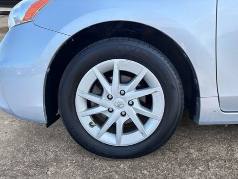 Used 2014 Toyota Prius V Two FWD image 14
