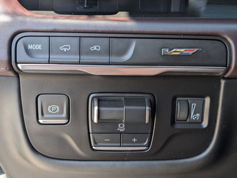 Certified 2023 Cadillac Escalade ESV V w/ LPO, Floor Liner Package AWD/4WD image 30