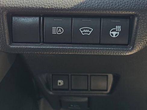Used 2025 Toyota Prius XLE FWD image 27