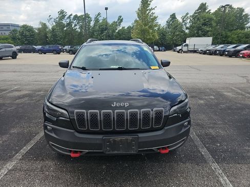 Used 2020 Jeep Cherokee Trailhawk w/ Comfort/Convenience Group AWD/4WD image 2
