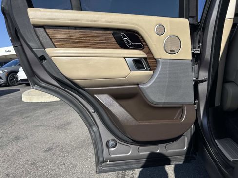 Used 2018 Land Rover Range Rover Supercharged image 23