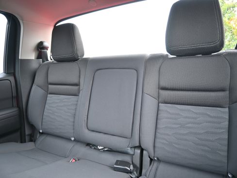 Certified 2024 Nissan Frontier SV image 22