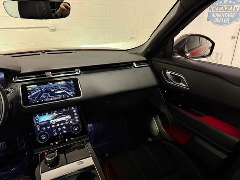 Used 2019 Land Rover Range Rover Velar R-Dynamic SE image 22