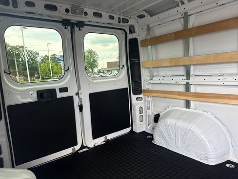 Used 2025 RAM ProMaster 2500 w/ U-Haul Equipment Group FWD image 22