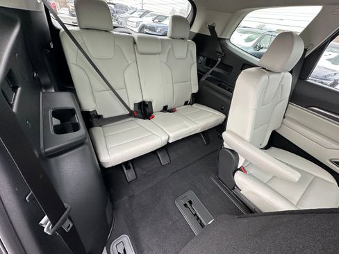 New 2025 Kia Telluride S image 30