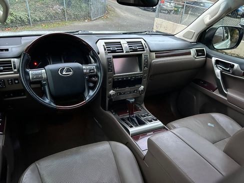 Used 2014 Lexus GX 460 Luxury image 15