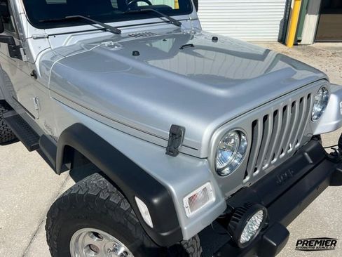 Used 2005 Jeep Wrangler Unlimited image 42