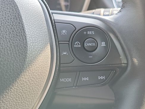 Certified 2025 Toyota Corolla SE w/ SE Package FWD image 24
