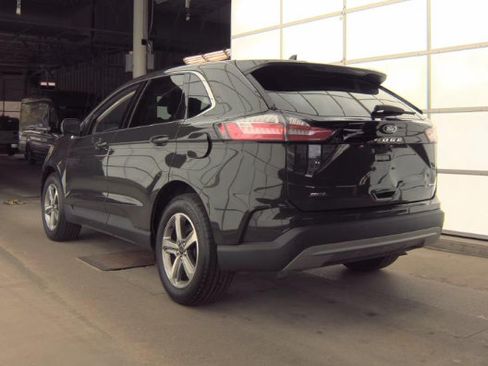 Used 2023 Ford Edge SEL w/ Convenience Package AWD/4WD image 2