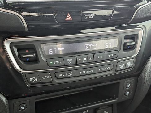 Certified 2024 Honda Ridgeline Black Edition image 20