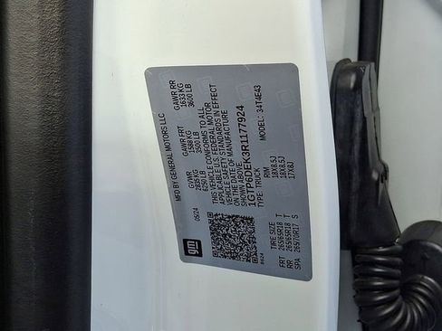 Used 2024 GMC Canyon AT4 image 28