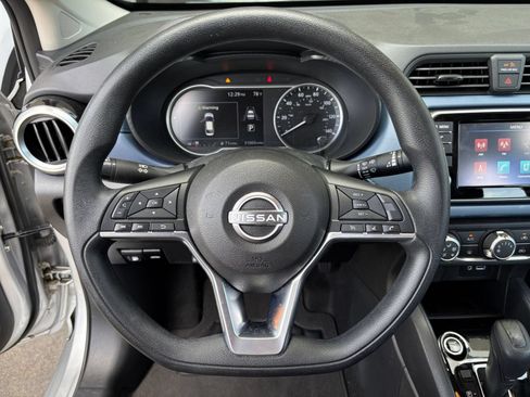 Used 2025 Nissan Versa SV FWD image 27
