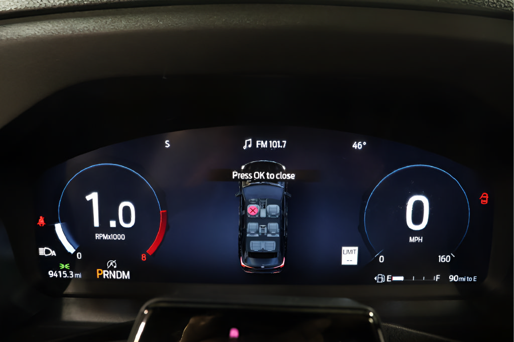 Used 2025 Ford Explorer ST AWD/4WD image 14
