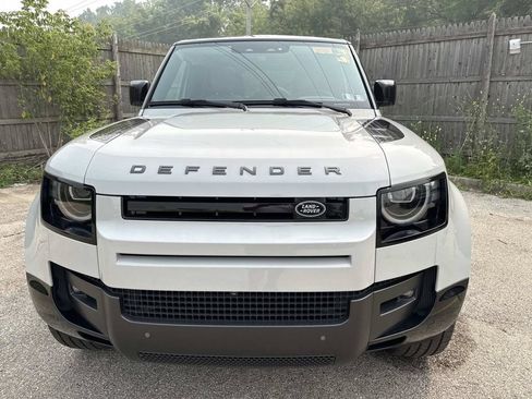 New 2026 Land Rover Defender 110 X-Dynamic SE AWD/4WD image 3